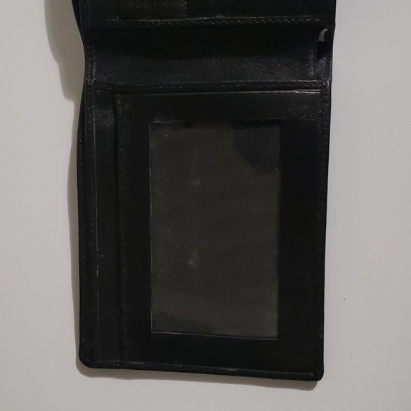 Gucci Wallet - Picture 2 of 5